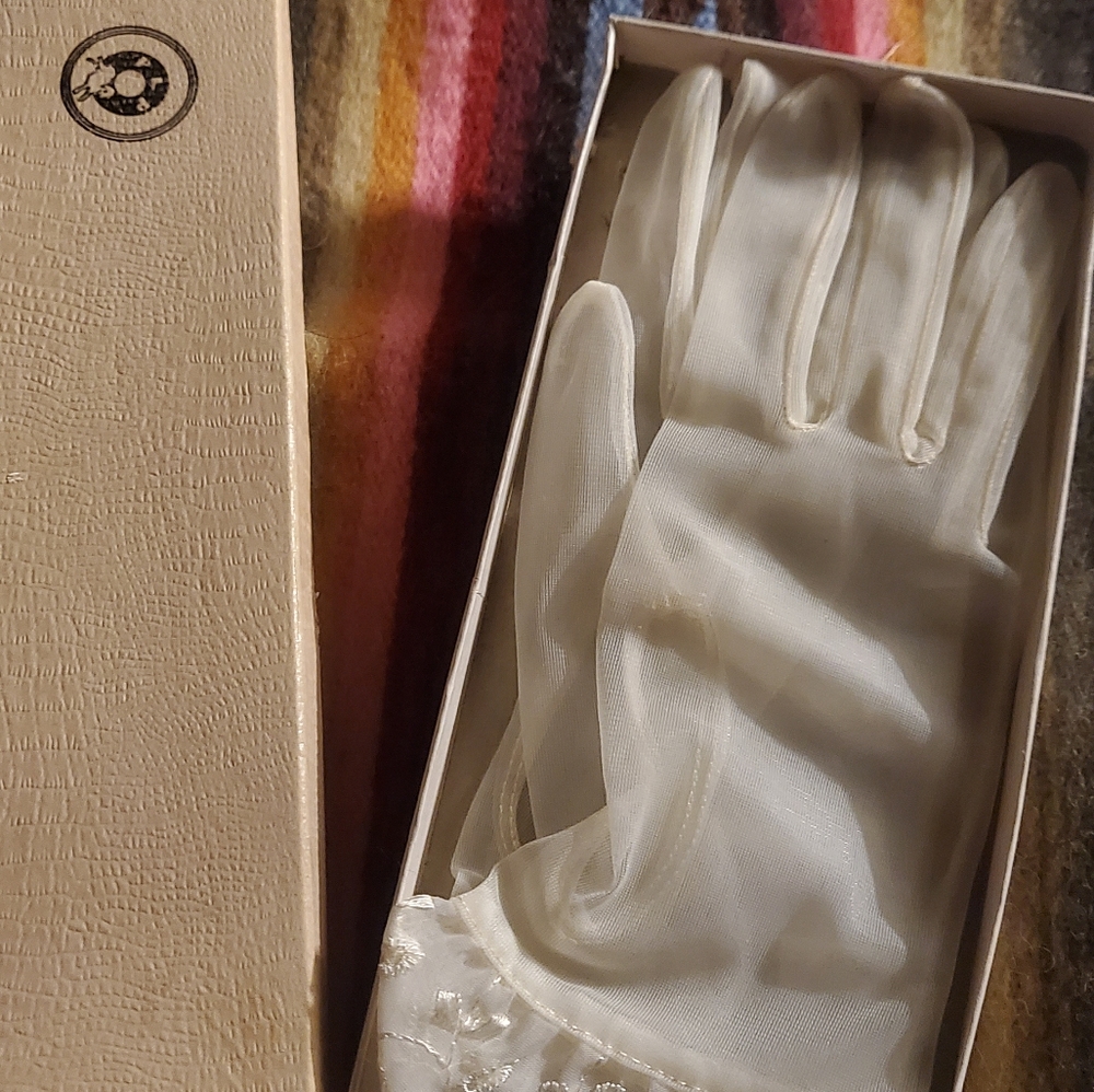 Vintage gloves